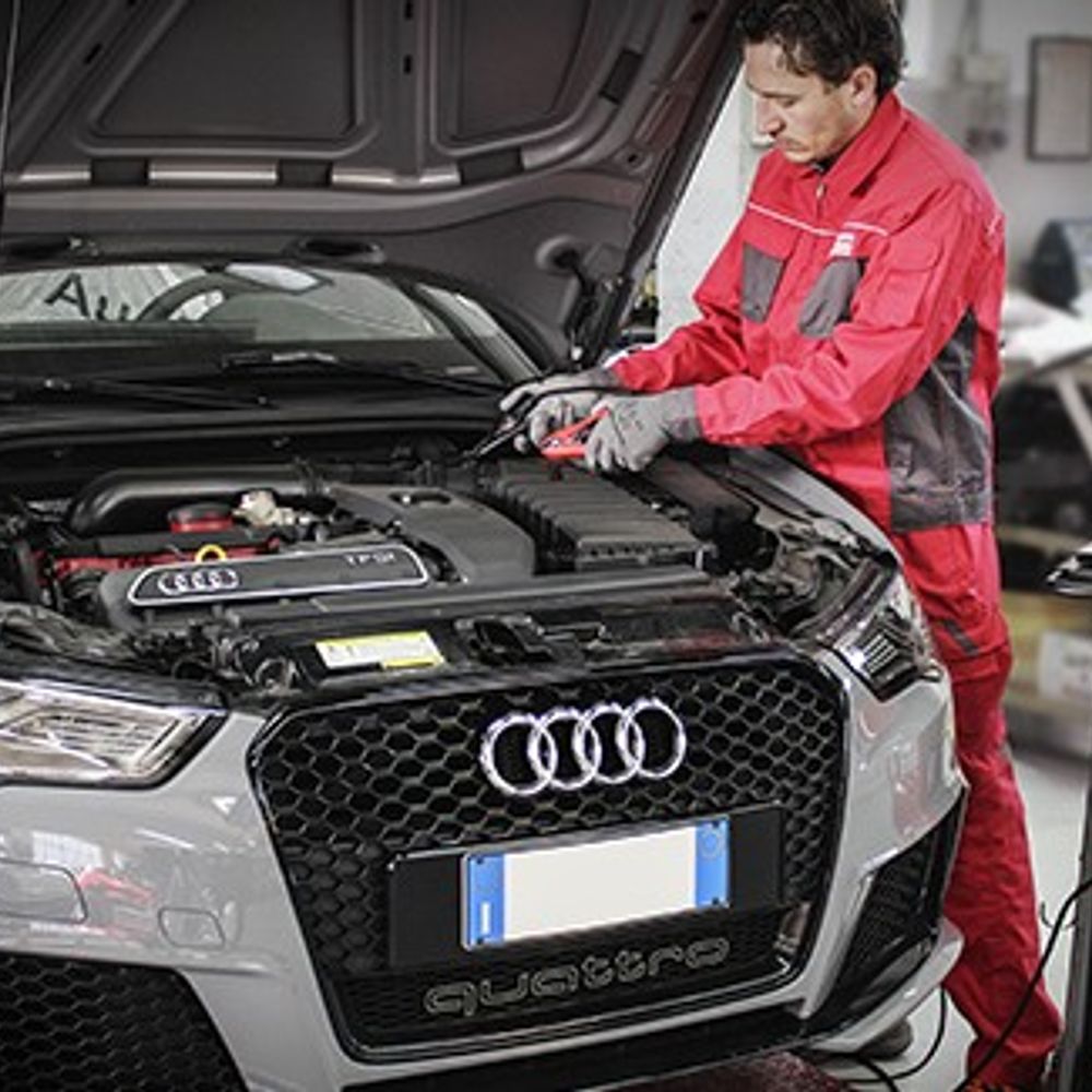 Elektronikus akkumulátor töltő és tesztelő készülék Doctor Charge 130 12V/24V Elektronikus akkumulátor töltő és tesztelő készülék Doctor Charge 130 12V/24V