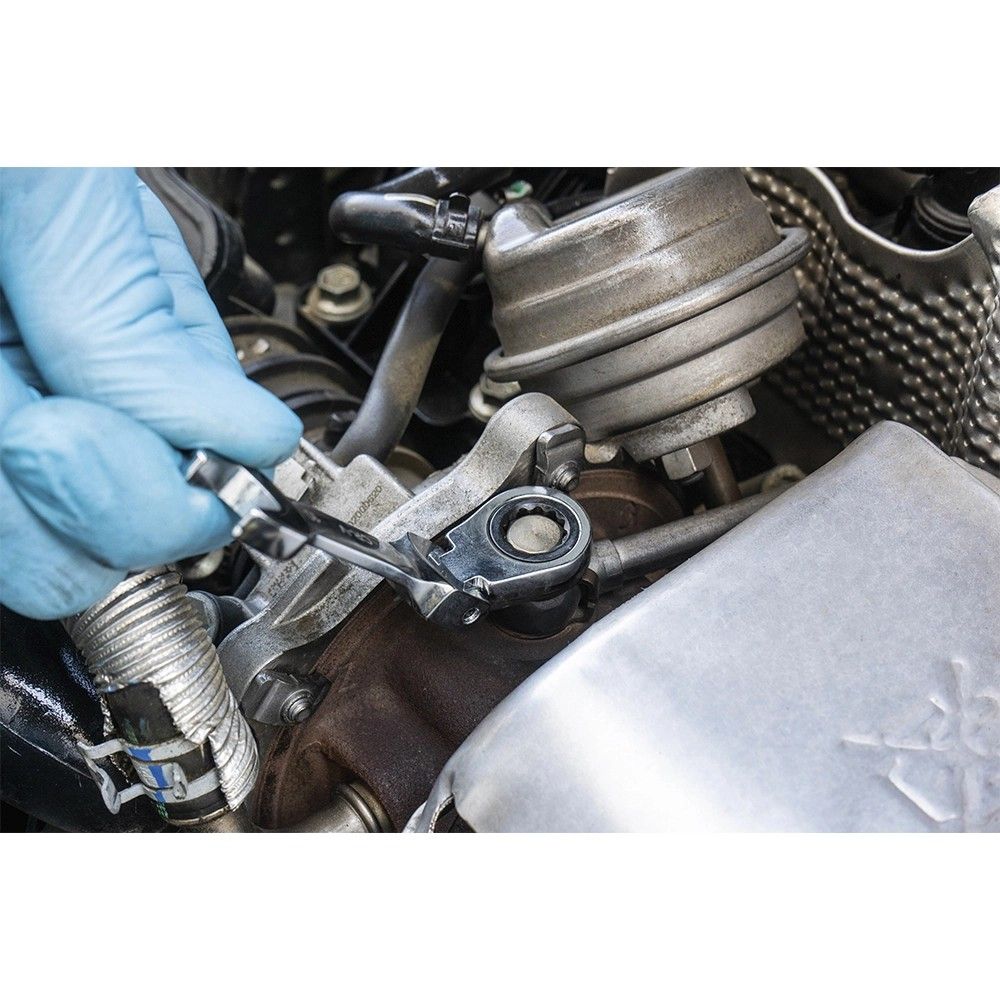 Combination spanner with ratchet joint Combination spanner with ratchet joint