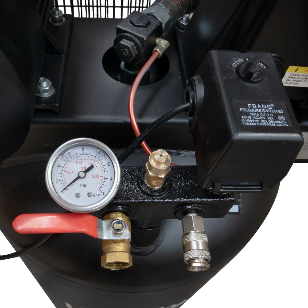 Průmyslový vzduchový kompresor, 200l, 4kW/400V, 10bar, vertikální Průmyslový vzduchový kompresor, 200l, 4kW/400V, 10bar, vertikální