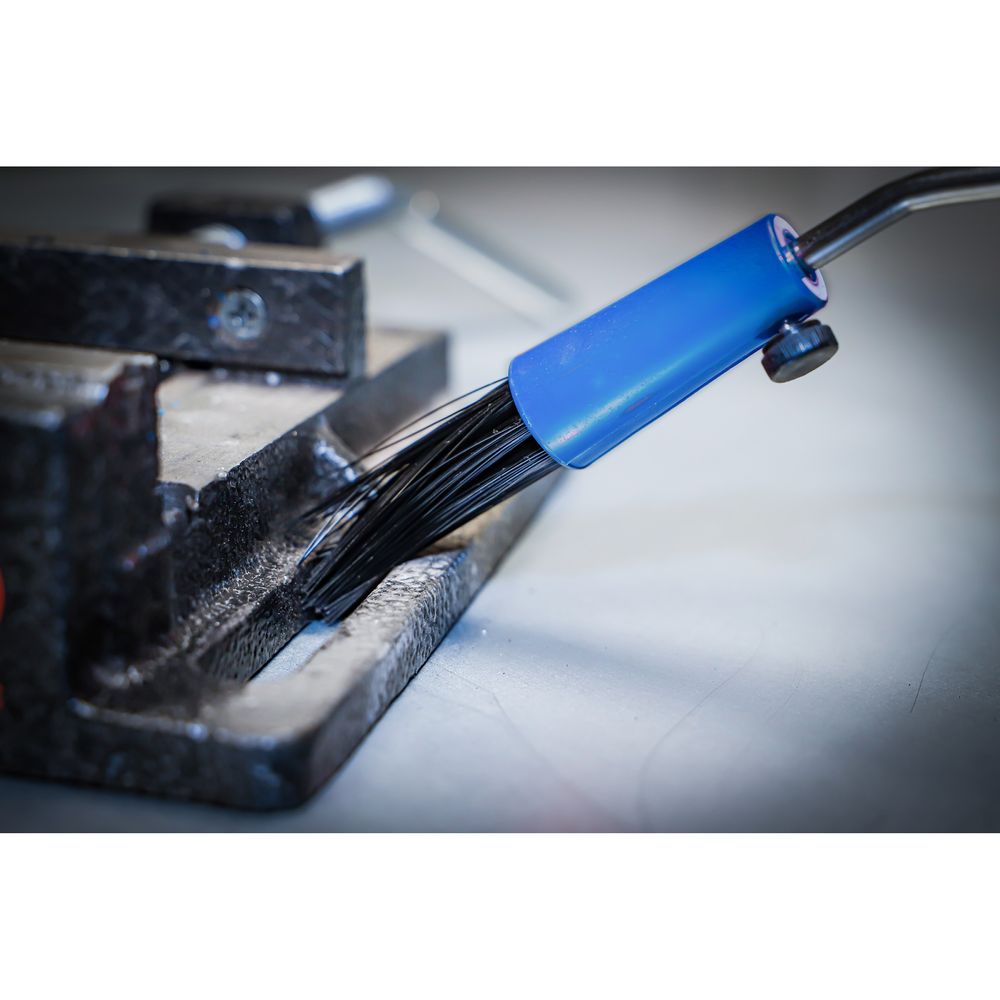 Air blow gun with brush Air blow gun with brush