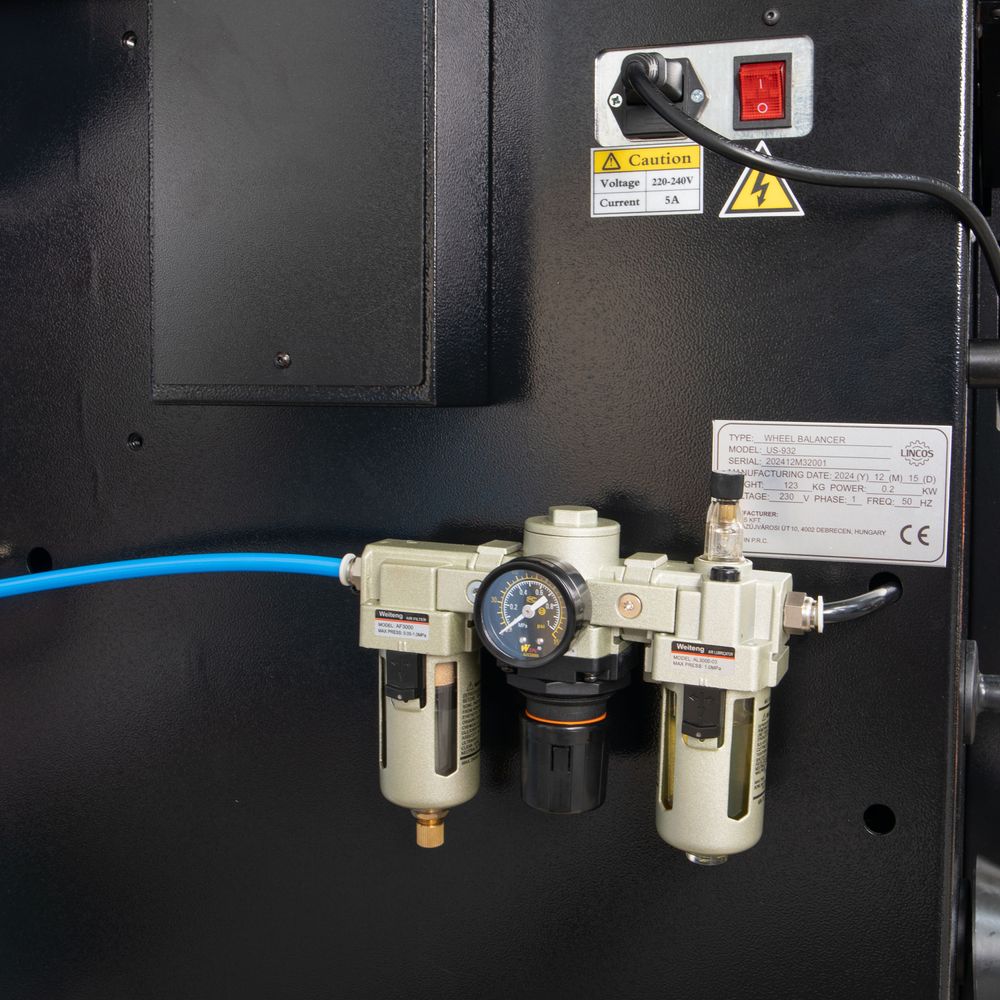 Automatische Wuchtmaschine, IPS-Display, Ultraschallmessung, mehrsprachig, pneumatische Radspannung Automatische Wuchtmaschine, IPS-Display, Ultraschallmessung, mehrsprachig, pneumatische Radspannung