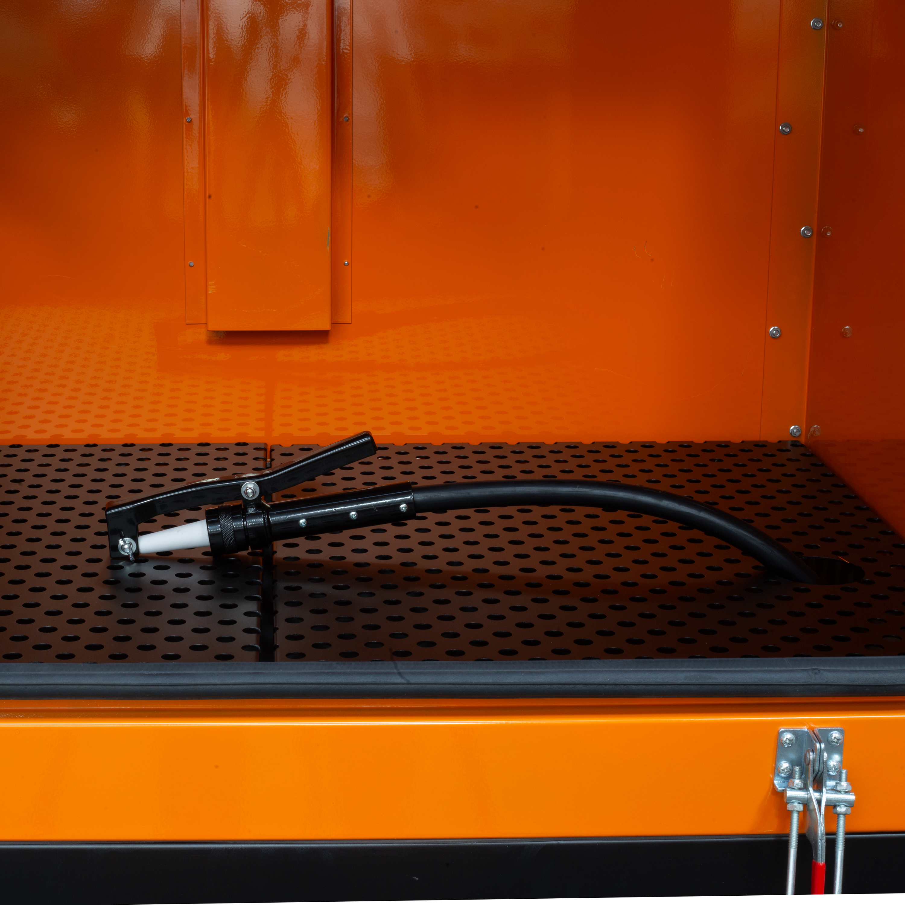 Pískovací box s tlakovou nádobou a dvojitým motorem, LED osvětlení, 1000 l Pískovací box s tlakovou nádobou a dvojitým motorem, LED osvětlení, 1000 l