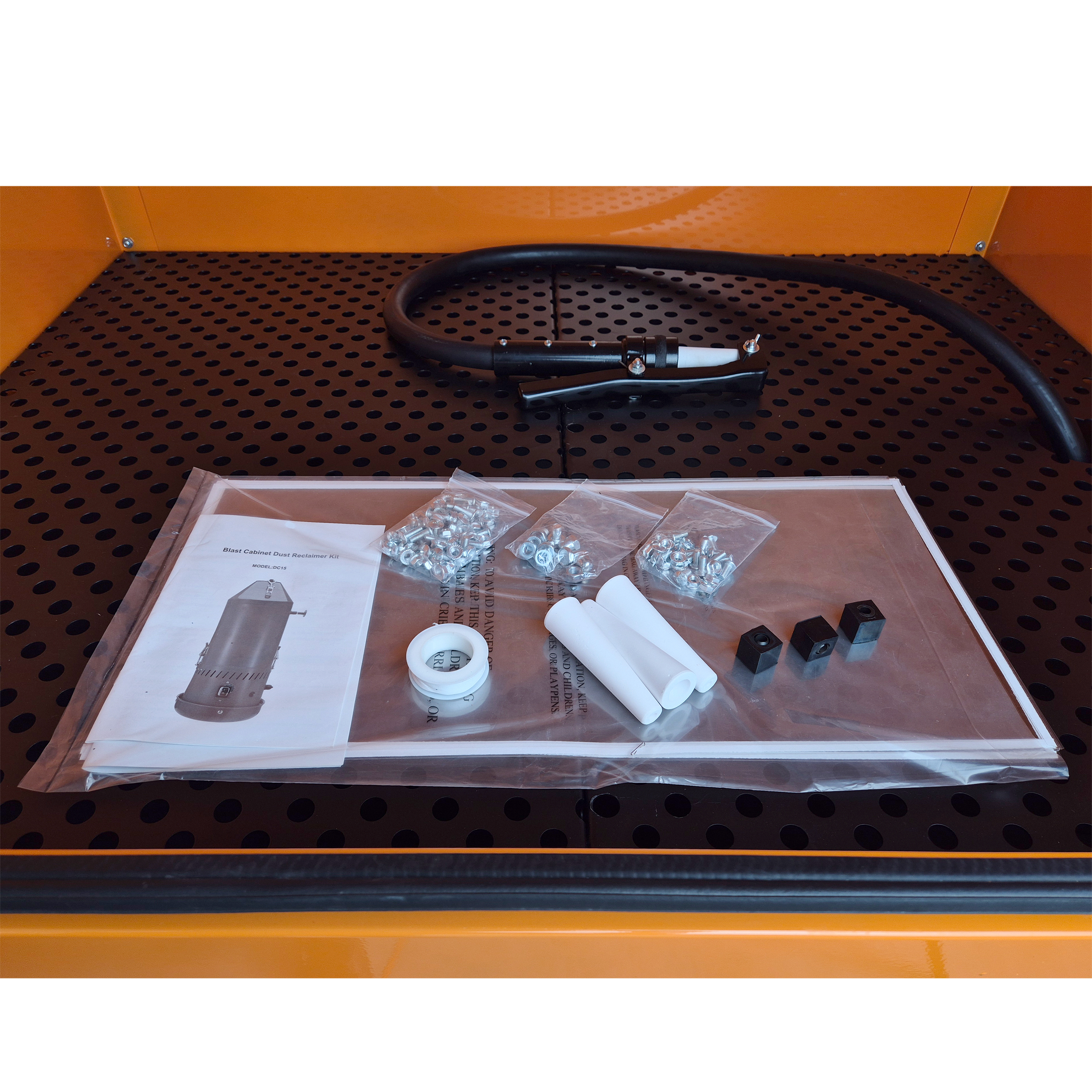 Sandblasting cabinet with pressure pot, 1000l, front door Sandblasting cabinet with pressure pot, 1000l, front door